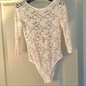 ❗️SOLD❗️Brand New Lace 3/4 Sleeve H&M Bodysuit
